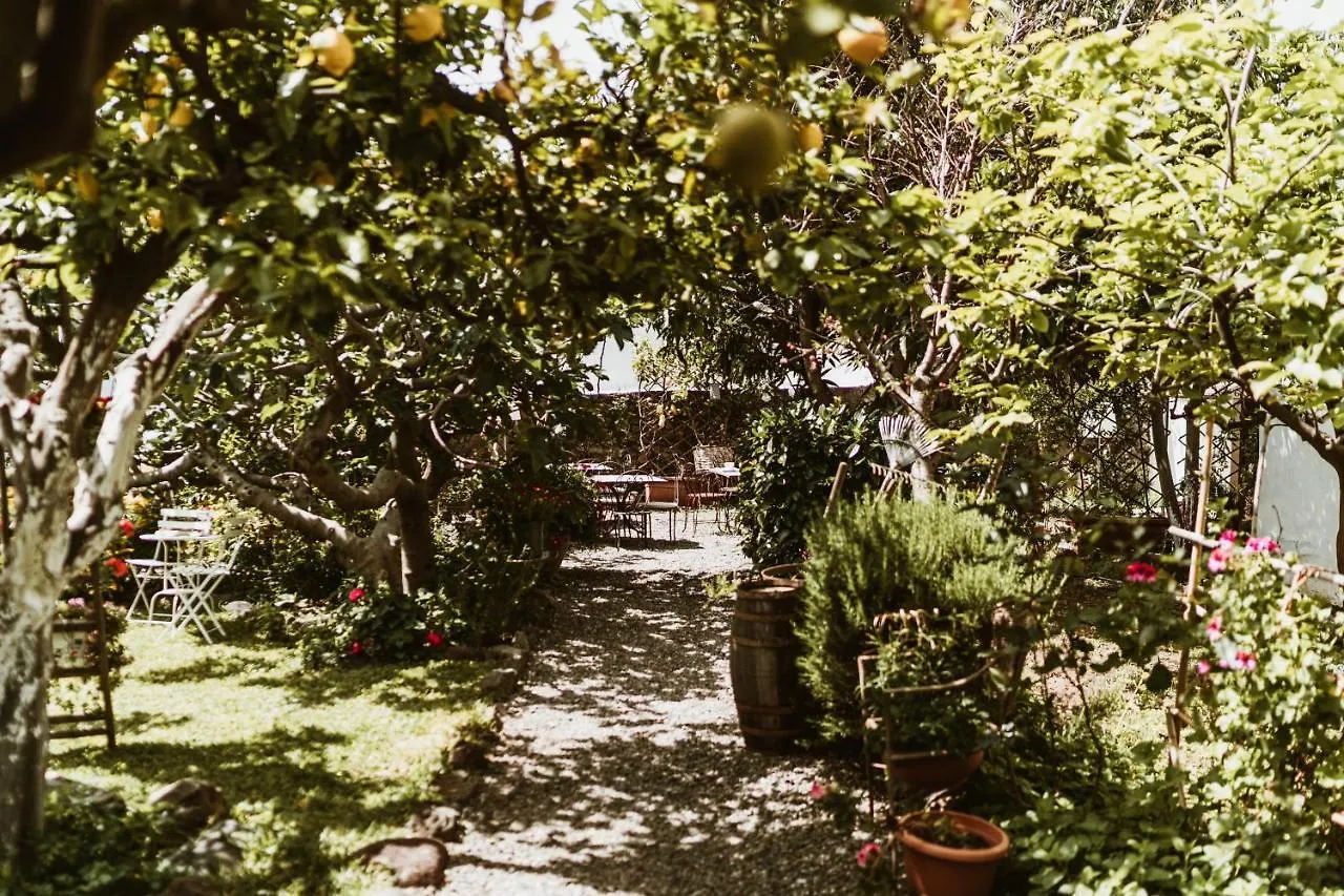 Boutique Hotel I Cinque Balconi Santa Marina Salina