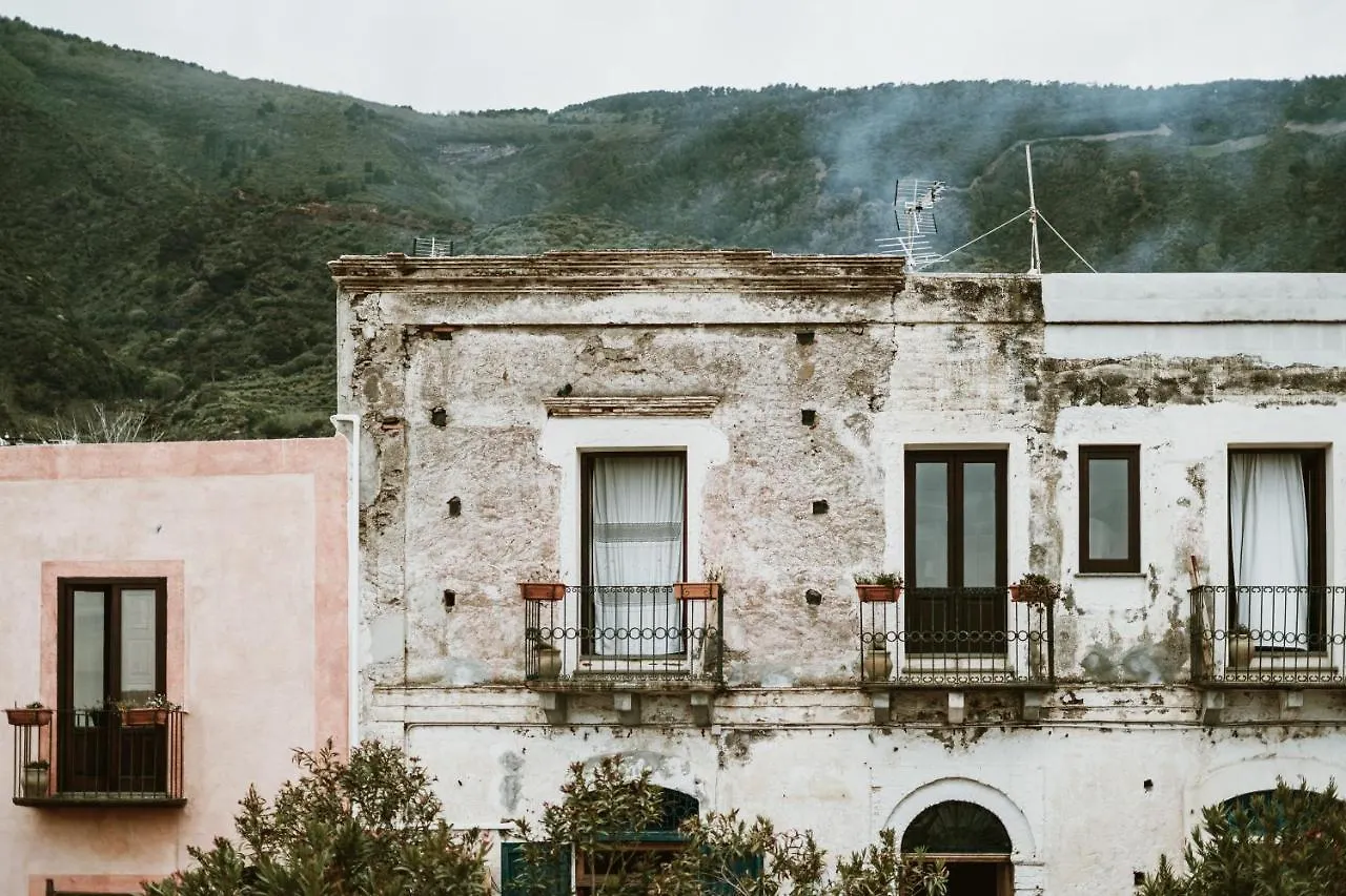 Boutique Hotel I Cinque Balconi Санта-Марина-Салина