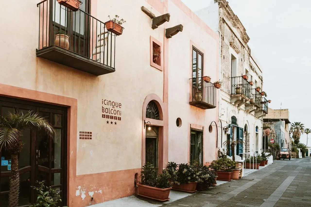 Boutique Hotel I Cinque Balconi Santa Marina Salina