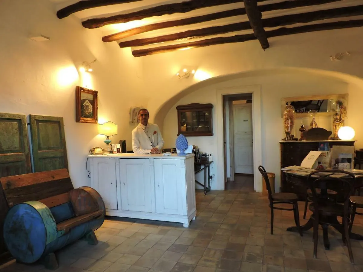 Boutique Hotel I Cinque Balconi Santa Marina Salina 3*,  Olaszország